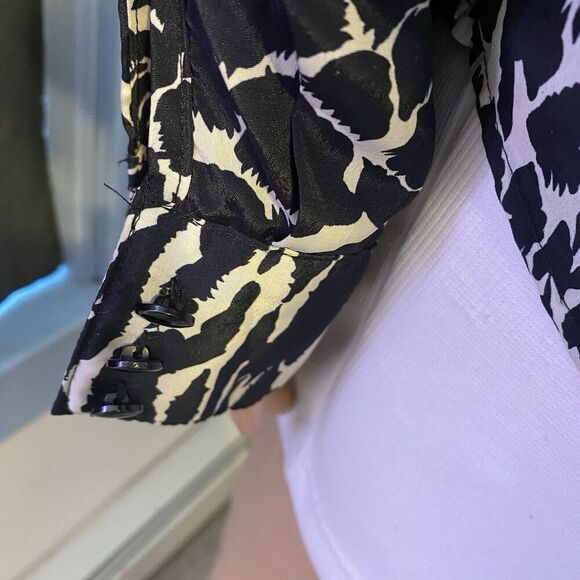 VTG 80s JORDAN WOMAN BUTTON UP SHIRT SIZE 9/10 BLACK WITH LEOPARD PRINT SILKY - Picture 11 of 11